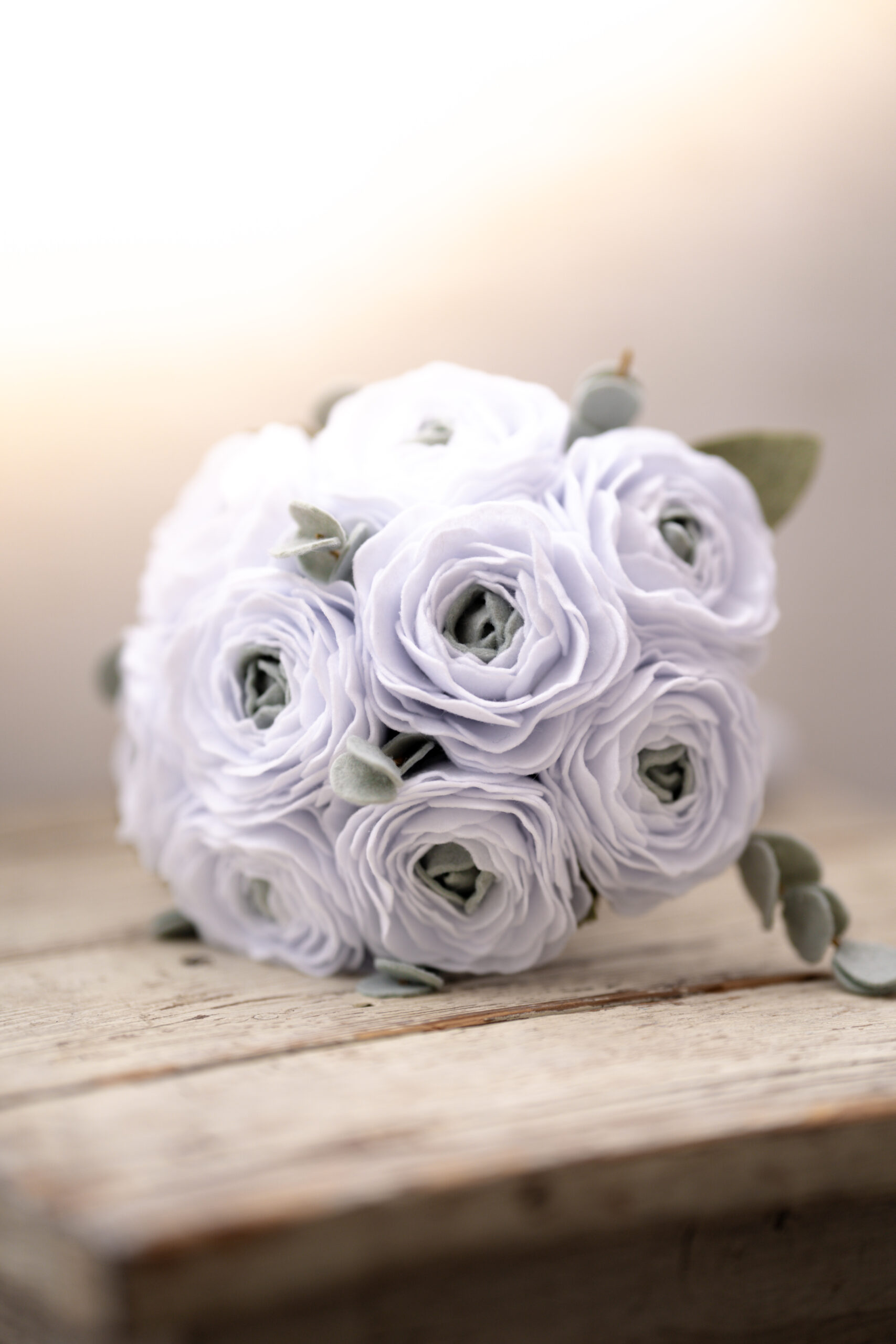 Bruidsboeket Hoorn, vilt bruidsboeket, duurzaam bruidsboeket, duurzaam trouwen, allergie hooikoorts, bruiloft, trouwbloemist, viltbloemist, bloemist Hoorn, alternatief bruidsboeket, trouwbloemen Hoorn