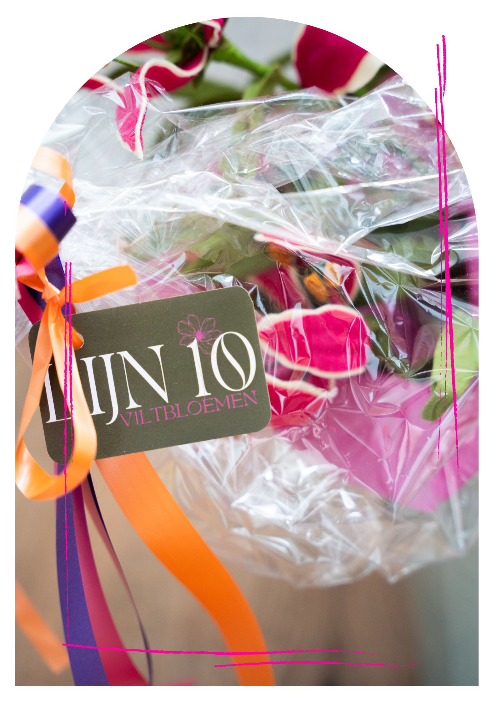Viltbloemen boeket, ingepakt om cadeau te geven, blijvend en duurzaam boeket, geen verzorging nodig, Hoorn en West-Friesland, bloemenboeket, bloemist, bloemenzaak