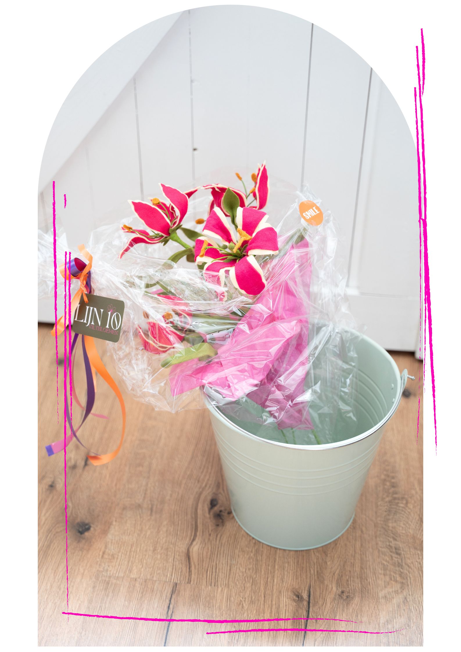 Viltbloemen boeket, ingepakt om cadeau te geven, blijvend en duurzaam boeket, geen verzorging nodig, Hoorn en West-Friesland, bloemenboeket, bloemist, bloemenzaak