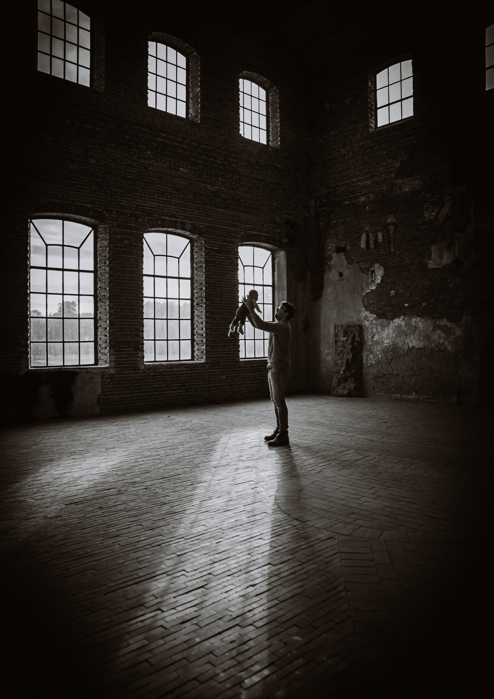 shoot bij oude fabriek met zacht zijlicht, Hoorn